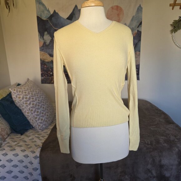 Prive Cashmere Sweater Womens Medium Butter Yellow V-Neck Lightweight Knit - Picture 8 of 13